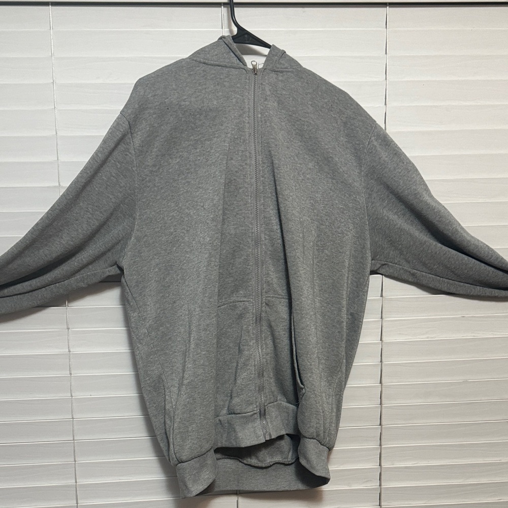 Classic Gray Zip-Up Men's Sweater